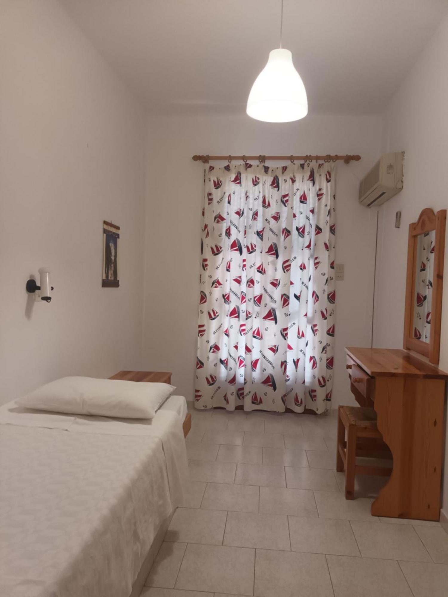 Holidays In Paros Aliki  Exterior photo
